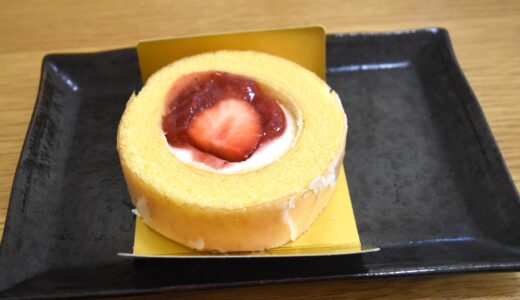 まるでイチゴのショートケーキのようなバームクーヘン